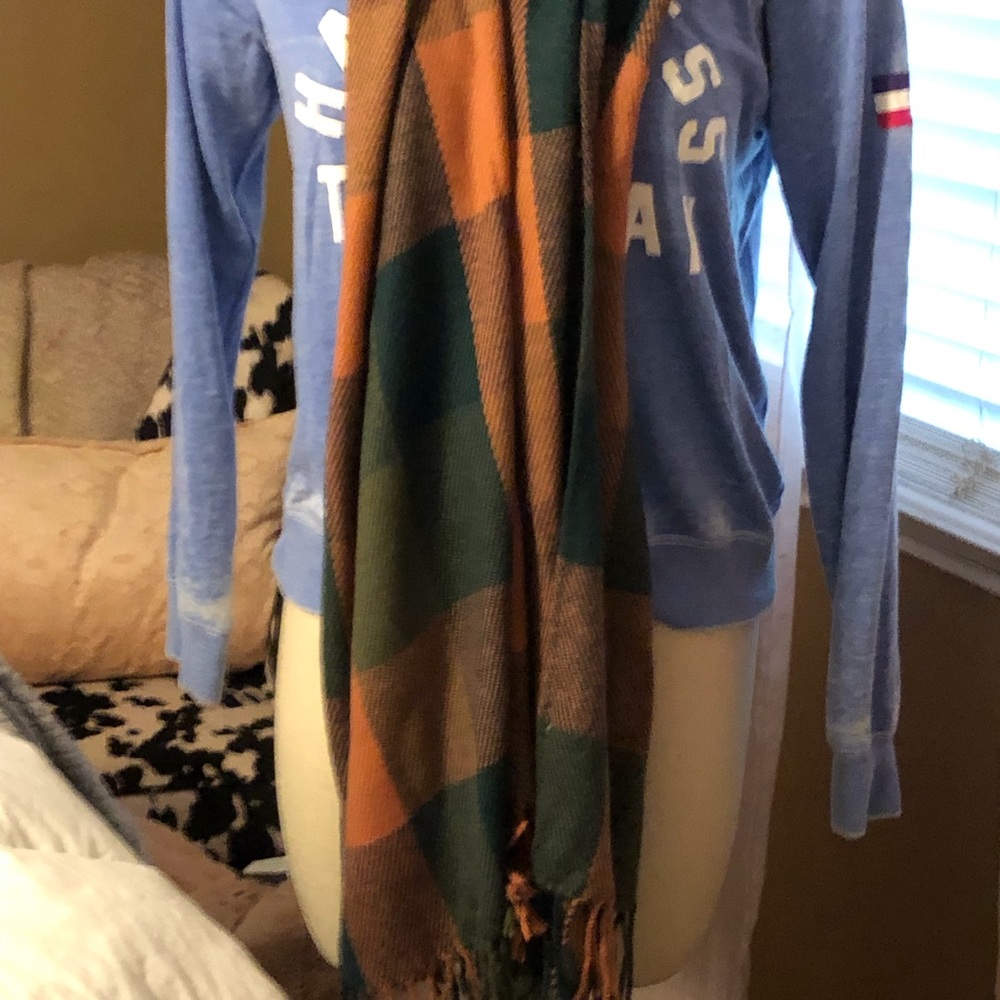 Scarf - Picture 6 of 8